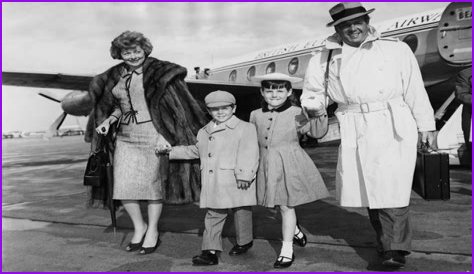 Did Desi Arnaz Jr have a child at 15?